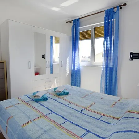 Comfortable Near Center Umag